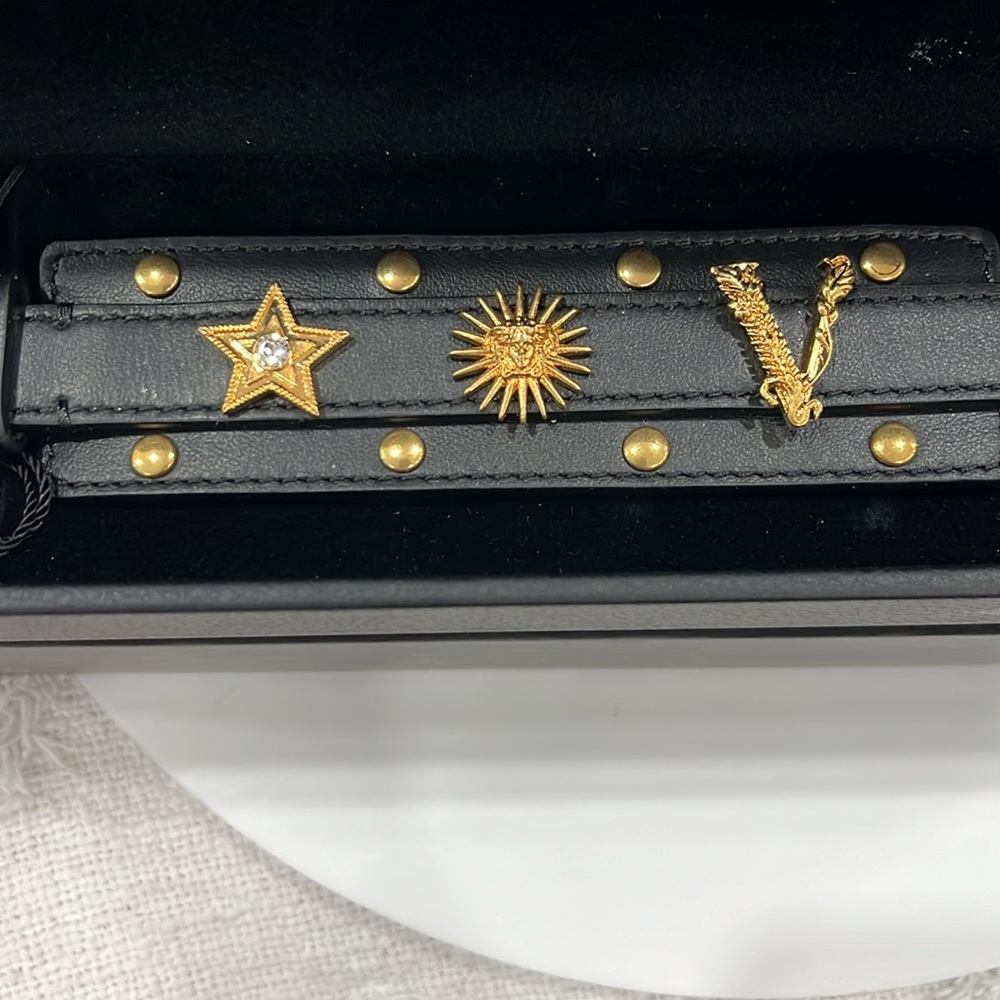 VERSACE MEDUSA LEATHER BRACELET BRAND NEW EXQUISITE - Picture 2 of 6